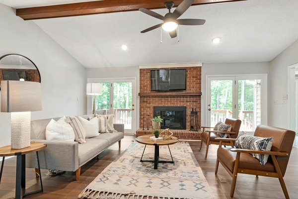 Utiliser des tapis pour séparer visuellement des espaces ouverts