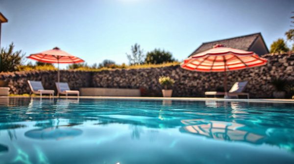 Modèles de piscines coques en polyester français à découvrir